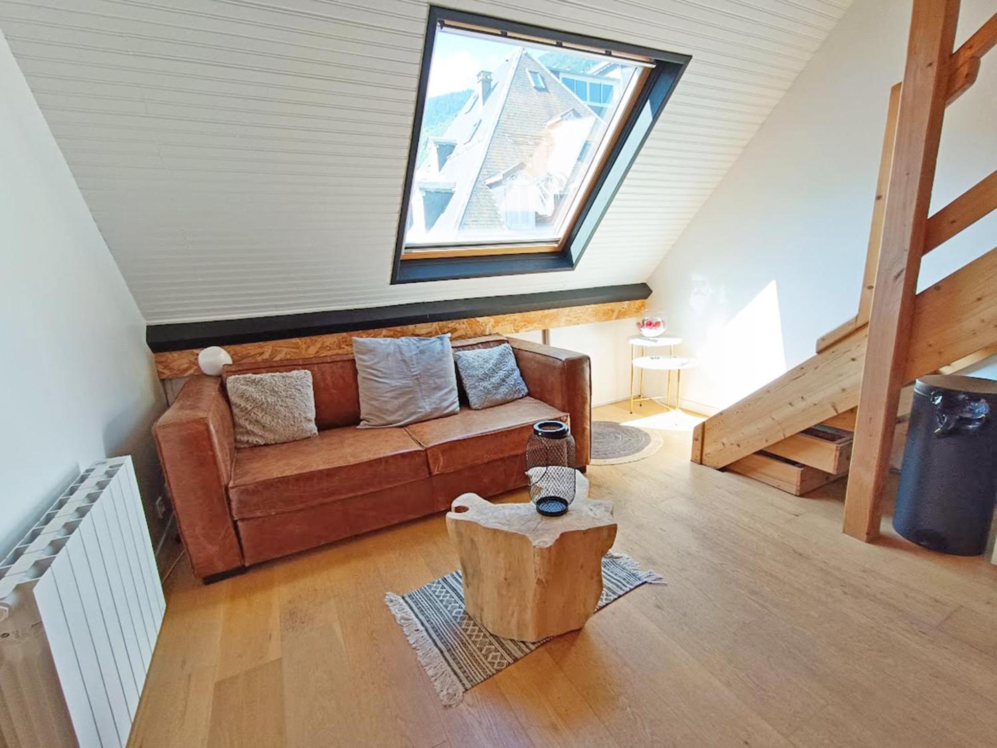 Апартаменты Le Nid De Juliette, T3 Duplex, Parking, Cave Bagneres-de-Luchon Экстерьер фото